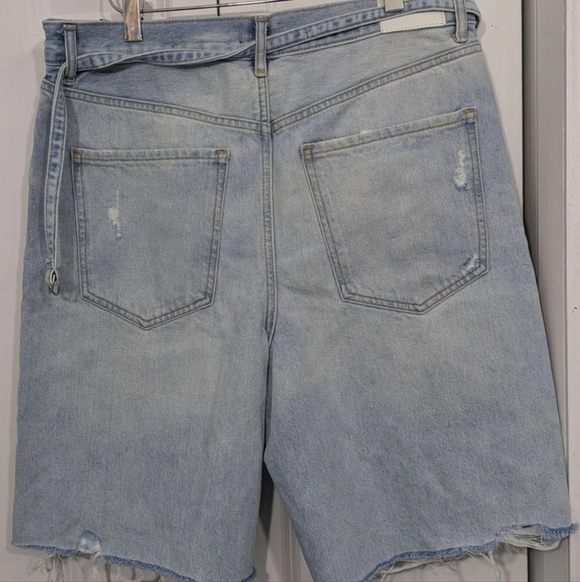 Express  Women's Size 10 90's Baggy Bermuda Shorts Light Blue New No Tag - Picture 2 of 11